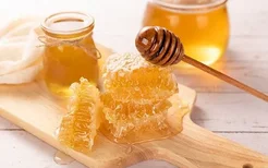 蜂蜜的作用与功效禁忌 蜂蜜的好处及注意事项