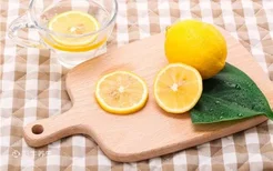 柠檬枸杞可以一起泡吗 柠檬枸杞泡水喝的功效