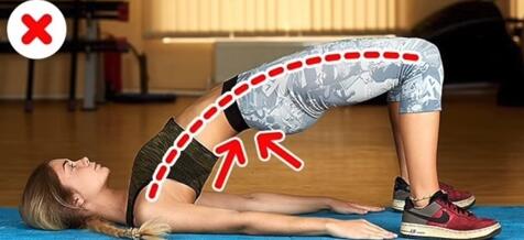 臀部肌肉训练，最容易犯的一个错误？做臀桥时过度顶腰！