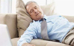老年人容易失眠的原因 为什么老年人容易失眠